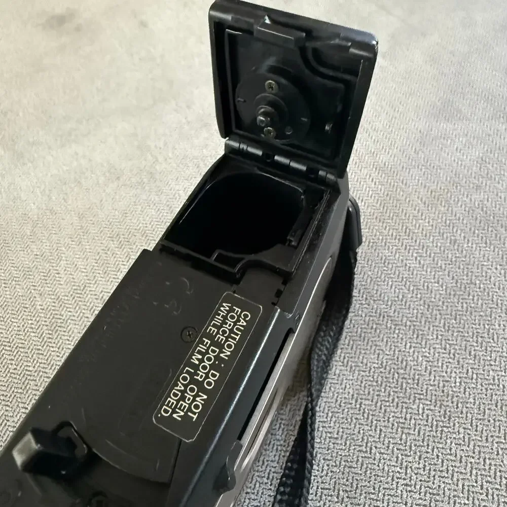 Fujifilm Endeavor 50 APS Film Point & Shoot Camera w/ Case Tested No Film